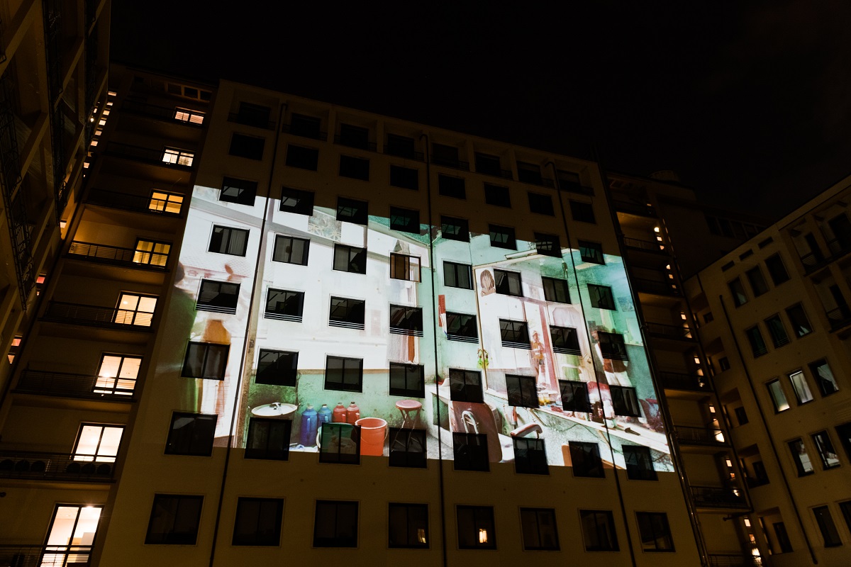 12 ARTISTI PER “ESTERNO NOTTE. FOTOGRAFIE E PROIEZIONI SULLA CITTA’